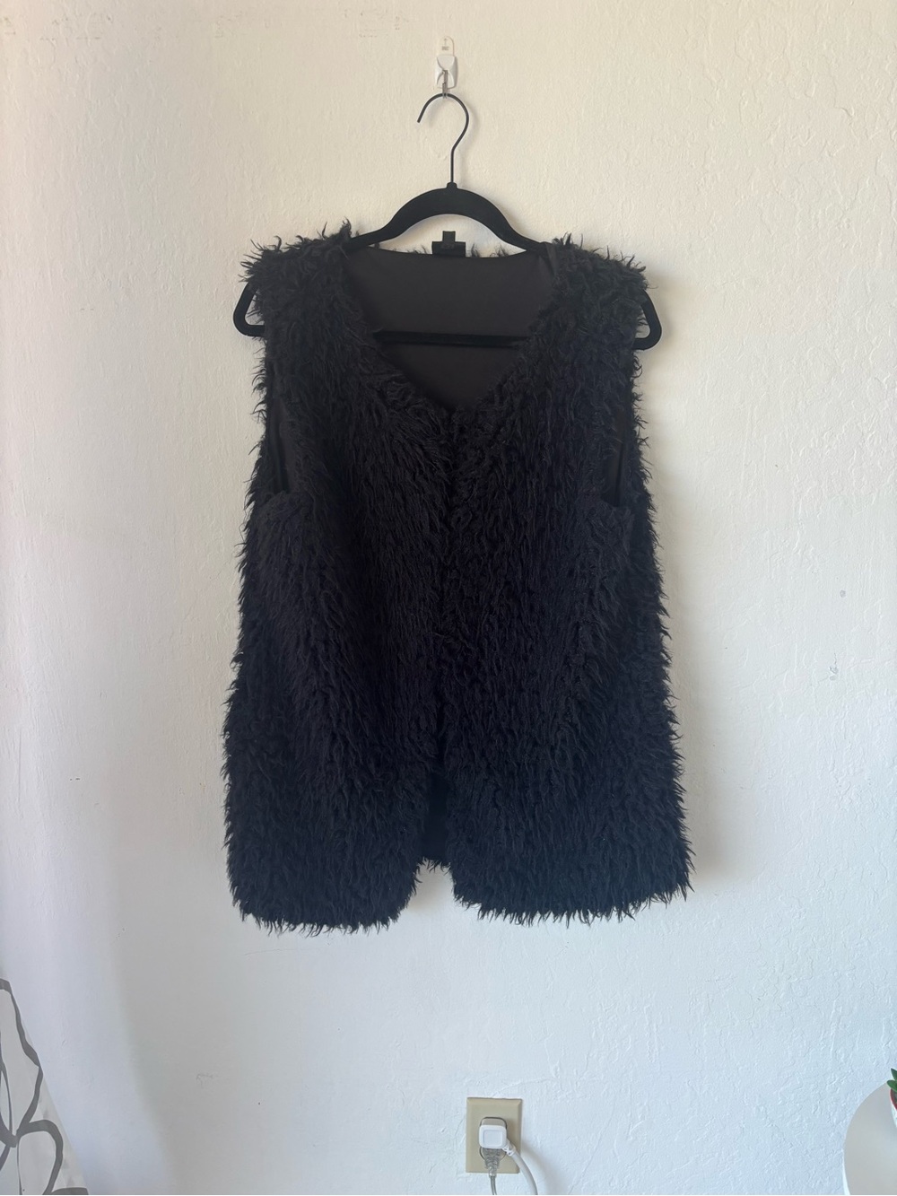 bobeau Black Faux Fur Vest